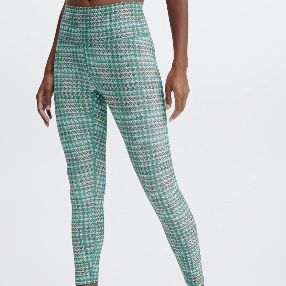 Fabletics Mint And Cream Houndstooth Leggings - image 2